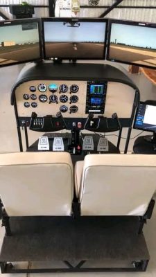 Cessna 172 Analog Cockpit Flight Simulator